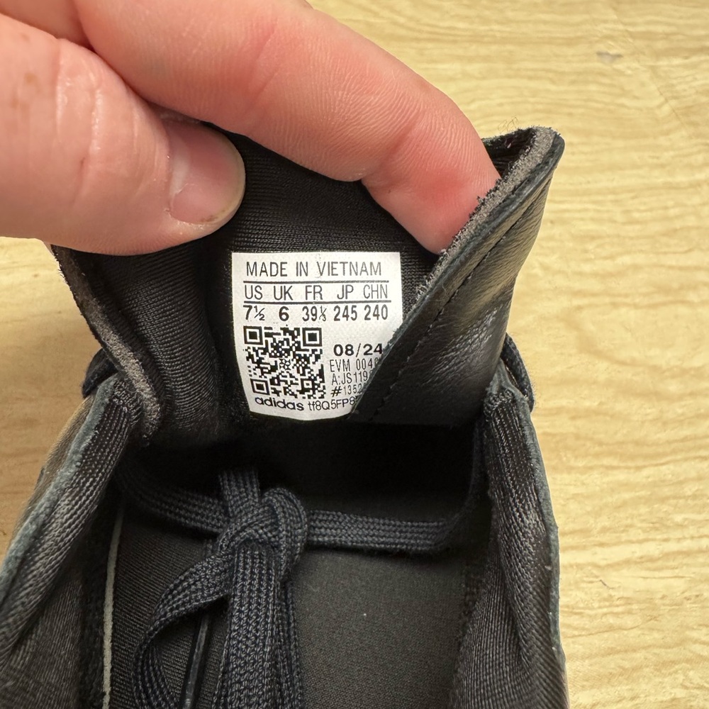 Adidas Black and White Sneakers - Picture 8 of 8